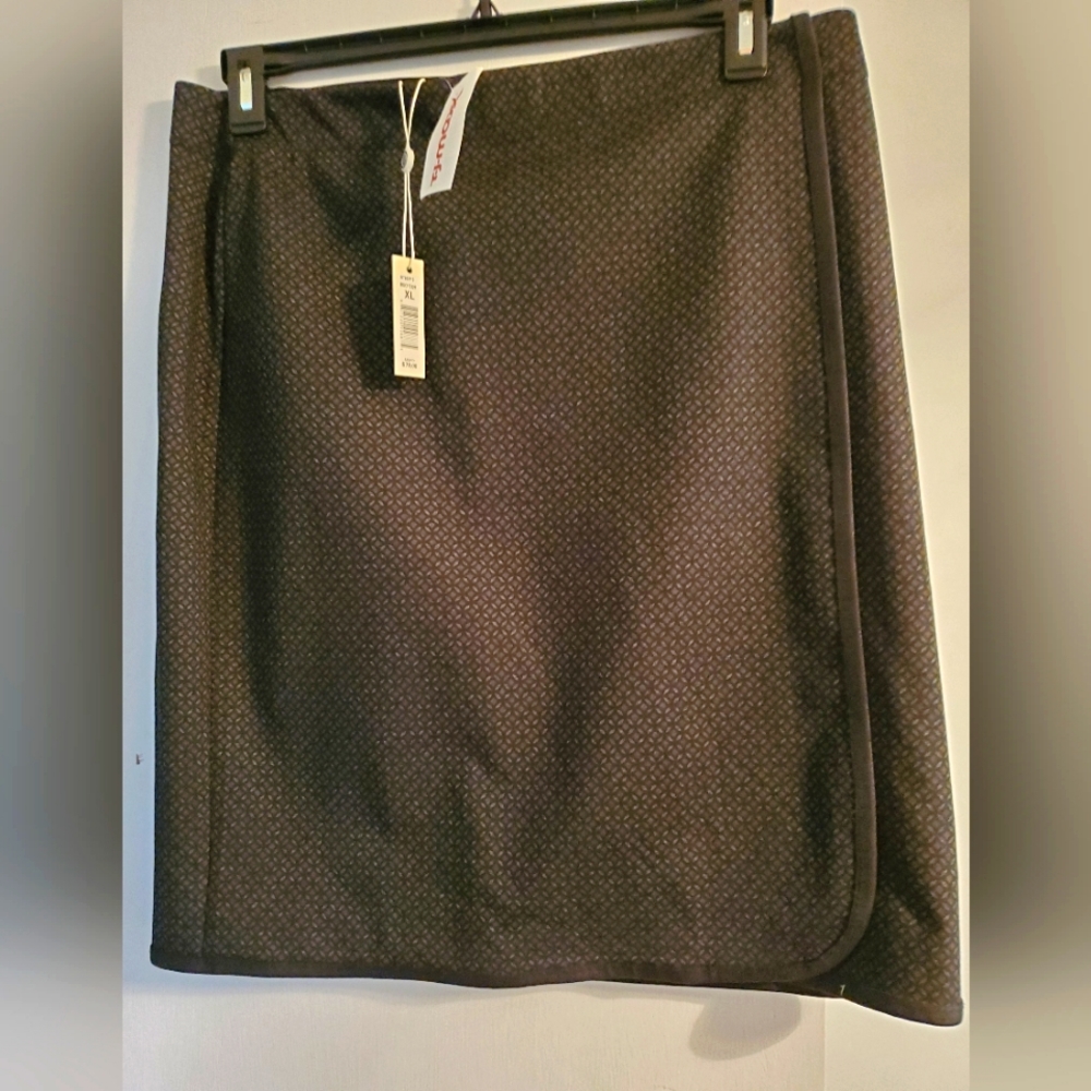 Max studio skirt